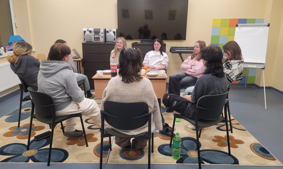 SUSITIKIMAS SKYRIUJE