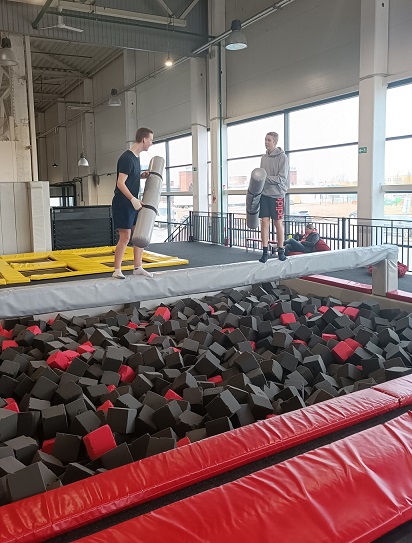 IŠVYKA Į &nbsp;„UNIQUA“ ARENOS BATUTŲ PARKĄ