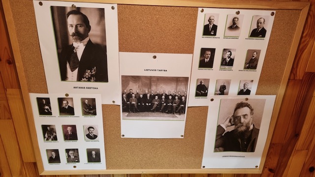 CENTRE PAMINĖTA VASARIO 16-OJI