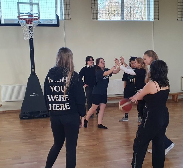 SMURTĄ KEISK Į SPORTĄ