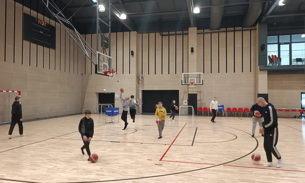 IŠVYKA Į SPORTO IR SVEIKATINGUMO CENTRĄ