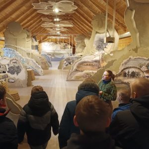 RENGINYS CENTRO MOKINIAMS „KURTUVĖNŲ DVARO TAKAIS“