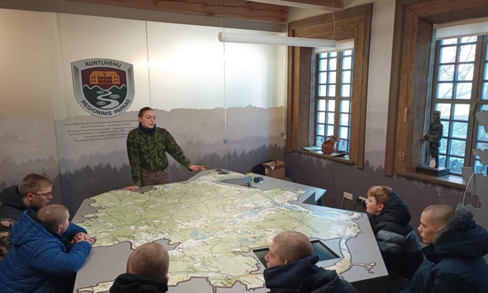 RENGINYS CENTRO MOKINIAMS „KURTUVĖNŲ DVARO TAKAIS“