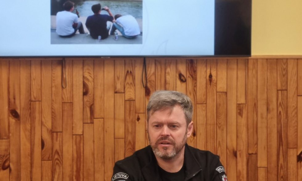 SUSITIKIMAS SU ŠIAULIŲ BENDRUOMENĖS POLICIJOS PAREIGŪNAIS