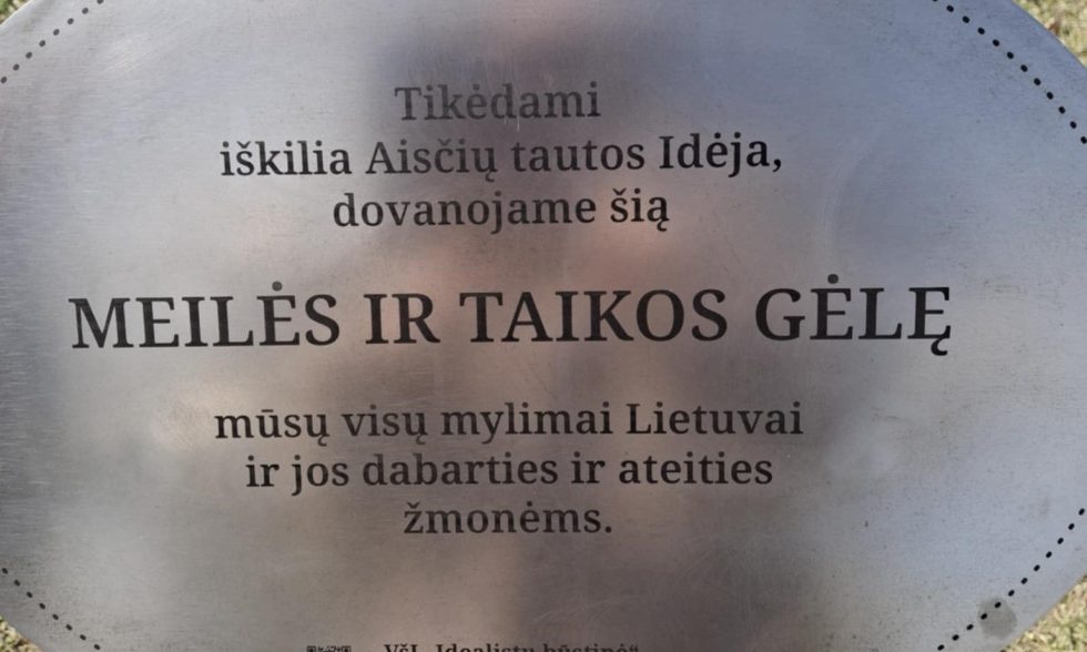 LIETUVOS GEOGRAFINIS CENTRAS ,,MEILĖS IR TAIKOS GĖLĖ’’