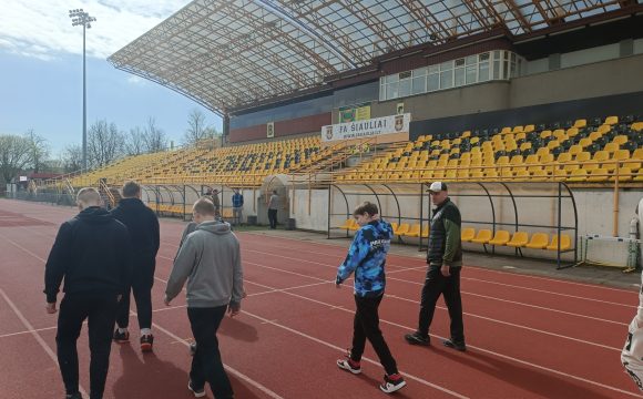 IŠVYKA Į ŠIAULIŲ PRIEŠGAISRINĘ GELBĖJIMO VALDYBĄ BEI LENGVOSIOS ATLETIKOS IR SVEIKATINGUMO CENTRĄ