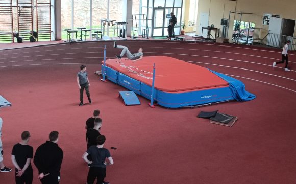 IŠVYKA Į ŠIAULIŲ PRIEŠGAISRINĘ GELBĖJIMO VALDYBĄ BEI LENGVOSIOS ATLETIKOS IR SVEIKATINGUMO CENTRĄ