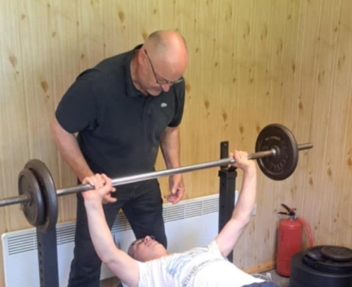 ŠTANGOS SPAUDIMO VARŽYBOS CENTRE