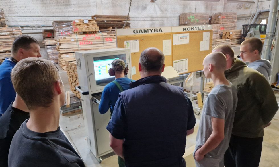 NETRADICINĖS PAMOKOS ŠIAULIŲ ĮMONĖSE