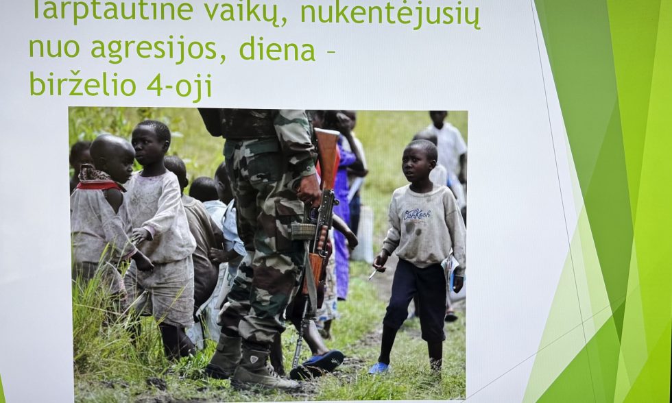 BIRŽELIO 4-OJI – TARPTAUTINĖ VAIKŲ, NUKENTĖJUSIŲ NUO AGRESIJOS, DIENA