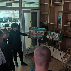 Istorijos dvelksmas Gruzdžių Augustino Griciaus  bibliotekoje: mokiniai leidosi į kelionę po vietos dvaro praeitį