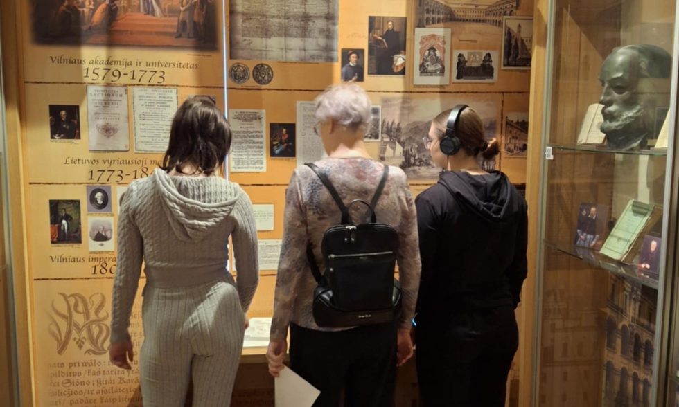 NETRADICINĖ PAMOKA LIETUVOS ŠVIETIMO MUZIEJUJE