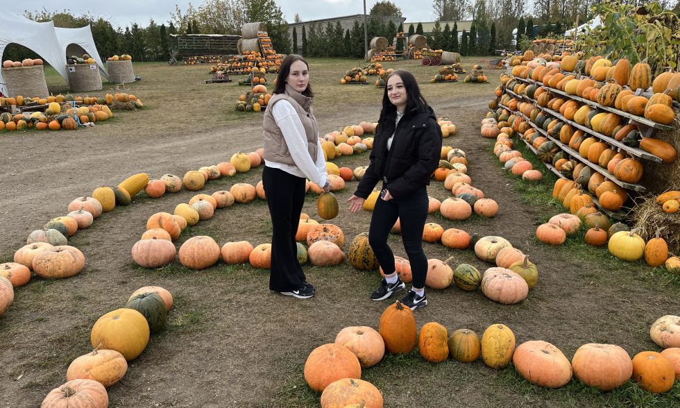 RUDENINĖ IŠVYKA Į DEXTERIO ŪKĮ