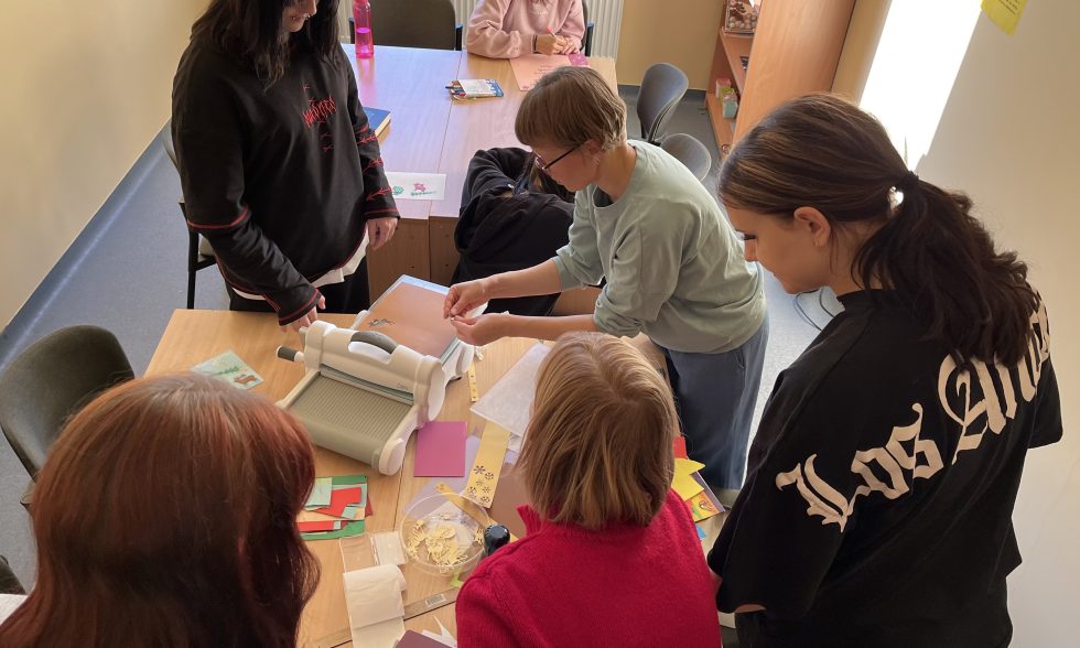 KURIAME KARTU SU KUNIONIŲ BENDRUOMENE