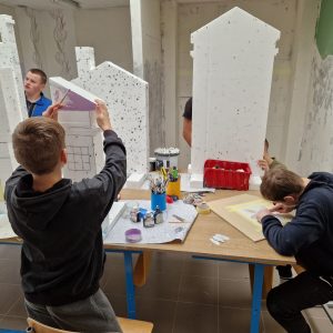 Kūrybinės dirbtuvės „Kalėdinių dekoracijų gamyba“