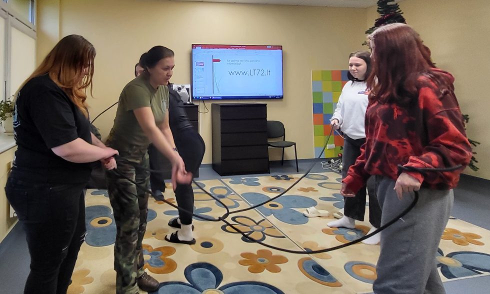 PILIETIŠKUMO IR GYNYBOS ĮGŪDŽIŲ MOKYMAI