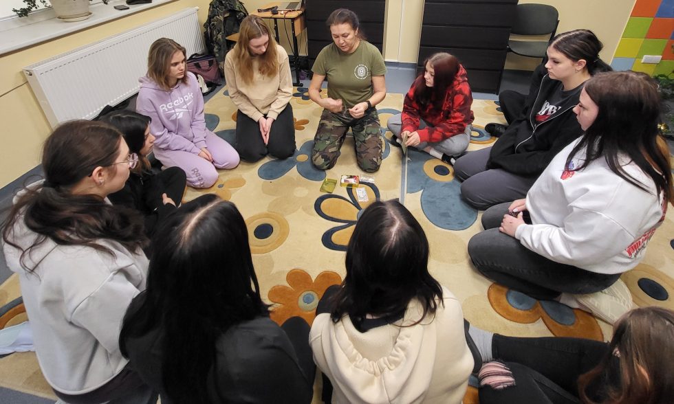 PILIETIŠKUMO IR GYNYBOS ĮGŪDŽIŲ MOKYMAI