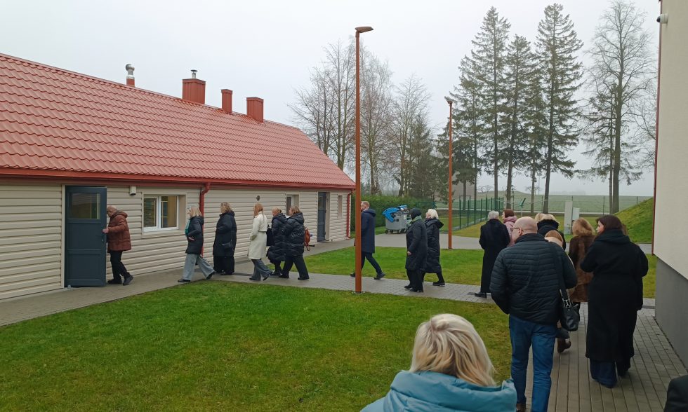 3 (3) Respublikinė praktinė konferencija „Vaiko socializacijos pagrindai: kompleksinių paslaugų siekis, dalyvaujančių institucijų ir švietimo, socialinių, sveikatos specialistų bendradarbiavimo iššūkiai ir patirtys“