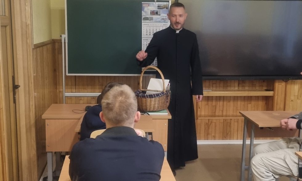 LIETUVIŠKŲ TRADICIJŲ PUOSELĖJIMAS ADVENTO IR KALĖDINIU LAIKOTARPIU CENTRE