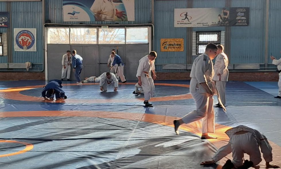   IŠVYKA Į ŠIAULIŲ SPORTO CENTRĄ „ATŽALYNAS“