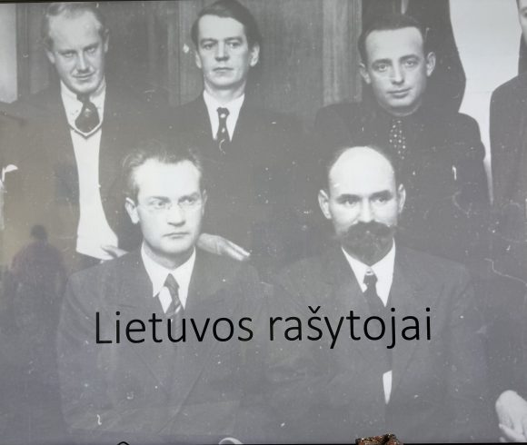 TARPTAUTINĖ RAŠYTOJŲ DIENA