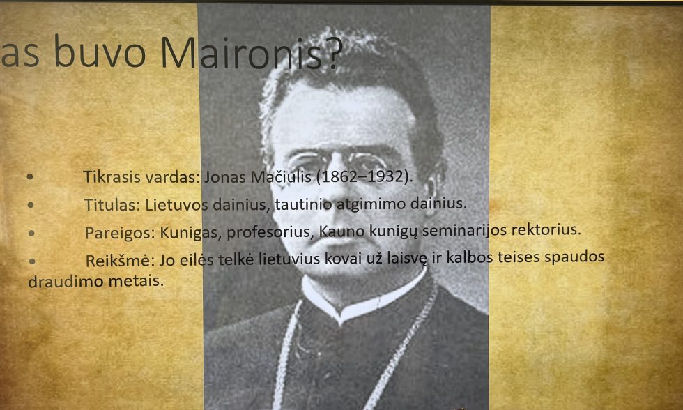 TARPTAUTINĖ RAŠYTOJŲ DIENA