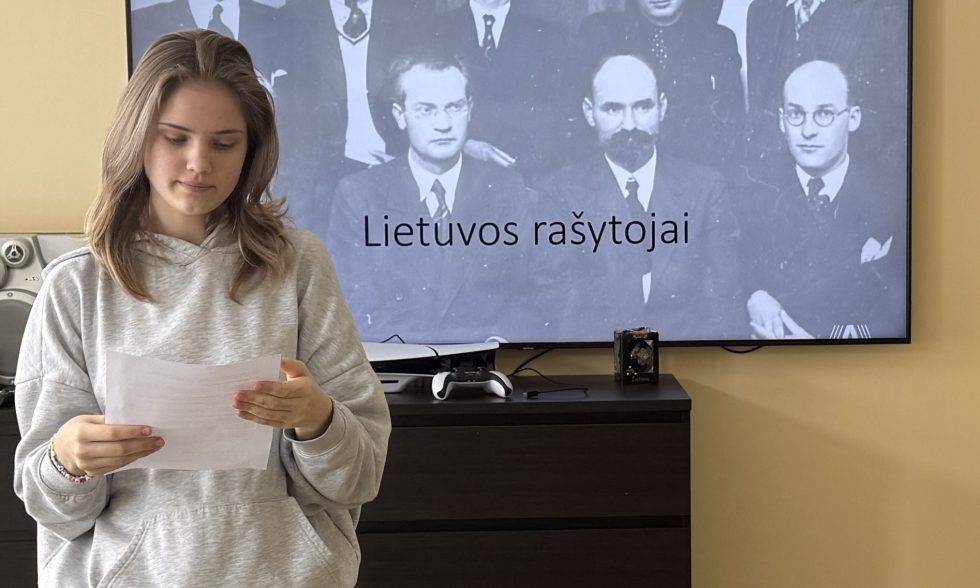 TARPTAUTINĖ RAŠYTOJŲ DIENA