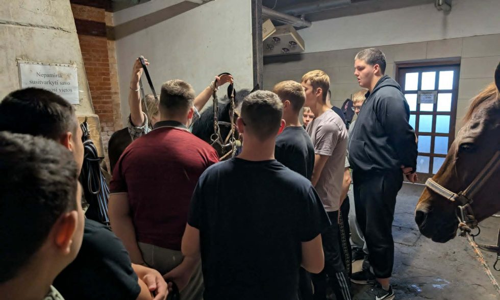 CENTRO MOKINIŲ VIEŠNAGĖ  KURTUVĖNŲ REGIONINIAME PARKE