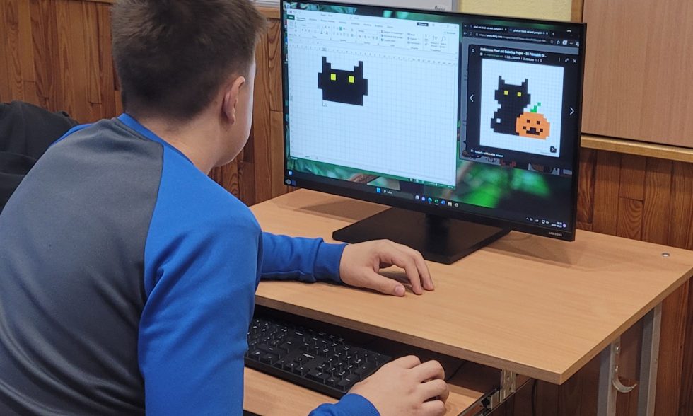 1000020090 Helovino nuotaika informatikos pamokose