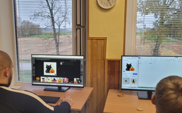Helovino nuotaika informatikos pamokose