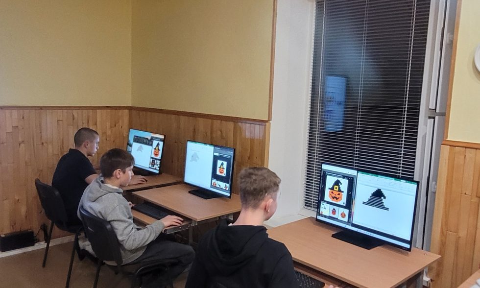 1000020147 Helovino nuotaika informatikos pamokose