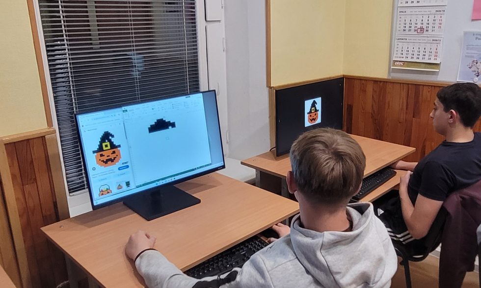 1000020150 Helovino nuotaika informatikos pamokose