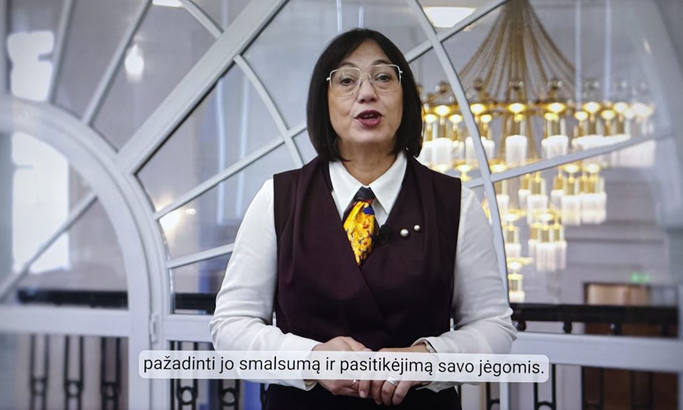 AČIŪ, MOKYTOJAU!